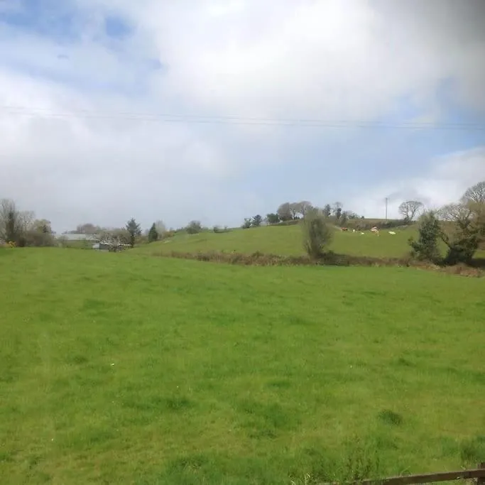 Killarney Farm House. 0*,